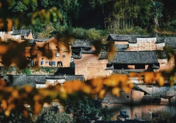 日本 8 个古建筑改造的民宿案例