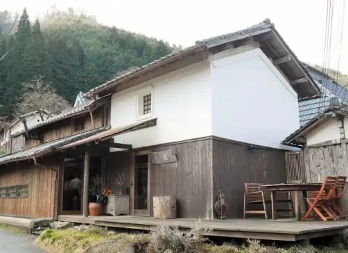 日本 8 个古建筑改造的民宿案例