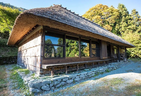 日本 8 个古建筑改造的民宿案例