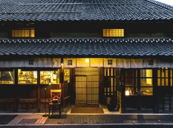 日本 8 个古建筑改造的民宿案例