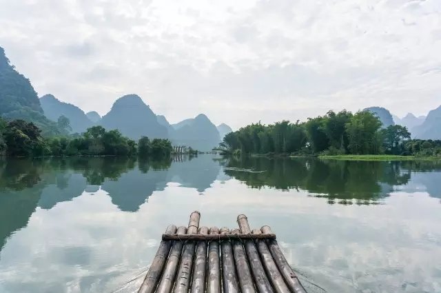 他包下一个小岛，打造自己心中的隐世秘境！