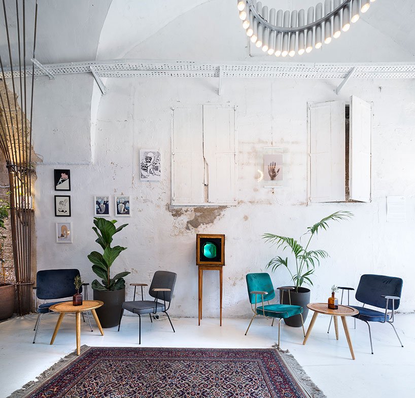 战争中幸存的建筑——乡村风小酒馆设计