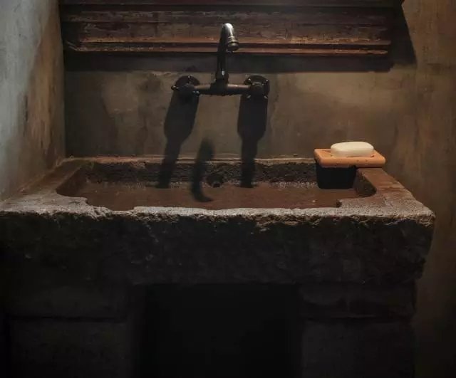 他用旧物为魔都打造了一间孤独的民宿 他用旧物为魔都打造了一间孤独的民宿