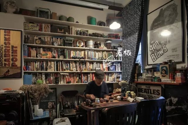 他用旧物为魔都打造了一间孤独的民宿 他用旧物为魔都打造了一间孤独的民宿