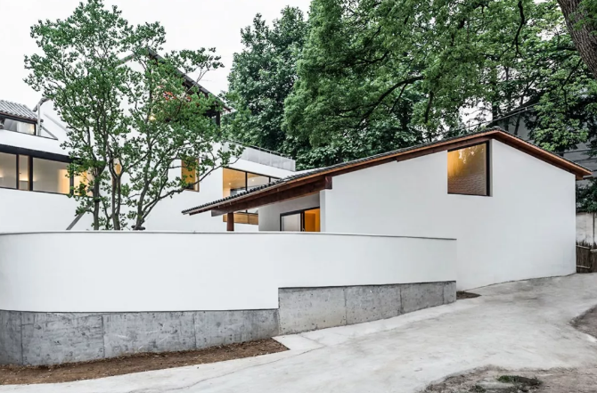 荒废的民国老宅，爆改后变成了绝美别墅！