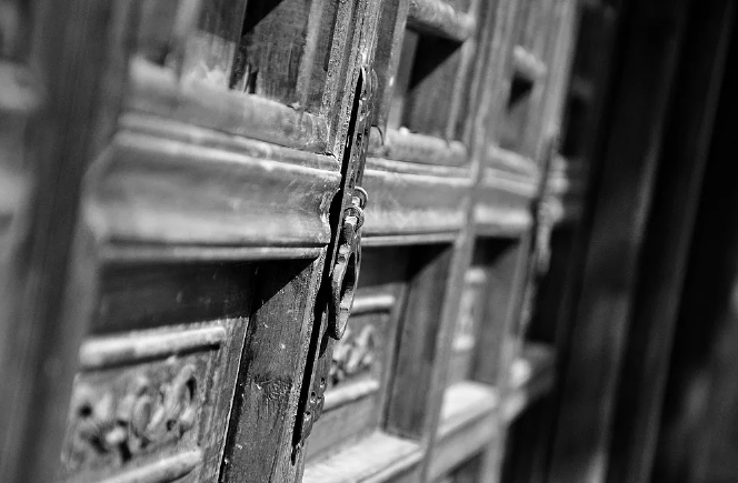 看百年老宅如何诉说它的故事...... 看百年老宅如何诉说它的故事......