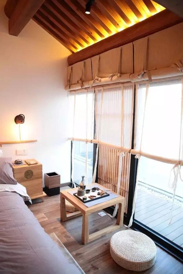 由繁华闹市到宁静优雅只是一个转身的距离 由繁华闹市到宁静优雅只是一个转身的距离