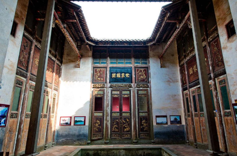 四角楼:与土楼一脉相承而又别具特色的客家民居 四角楼:与土楼一脉相承而又别具特色的客家民居