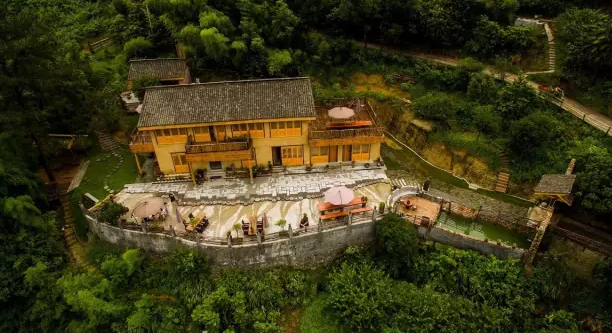 隐于山中︱千岛湖民宿：青山为邻、绿水作伴