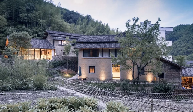 “三净之地”——看安吉古朴村落里的民宿