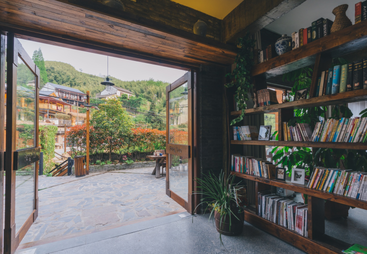 乡村振兴战略中，民宿该如何发展？