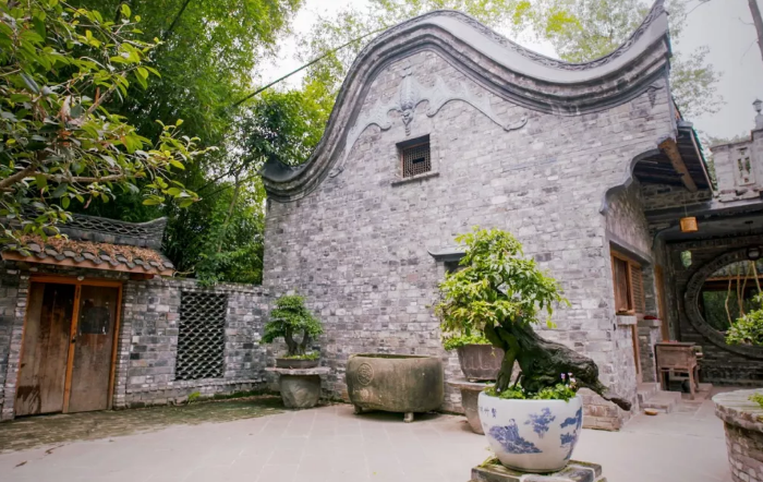 为挽救生态，他造了 400㎡的绝美古宅！