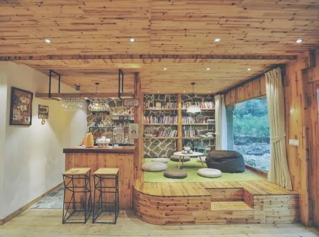 老宅改造丨 6 个月爆改古村老宅，一家 3 口把童话搬进自家小院