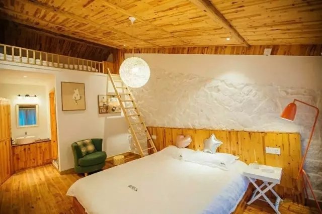 老宅改造丨 6 个月爆改古村老宅，一家 3 口把童话搬进自家小院