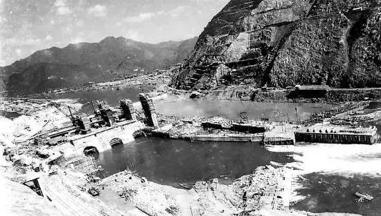 他斥资千万造出梦中的家，消解了 29 万游子的乡愁！