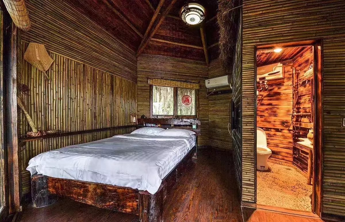 57 岁的他花 5 年时间打造童话树屋,竟成绝佳避暑胜地 57 岁的他花 5 年时间打造童话树屋,竟成绝佳避暑胜地