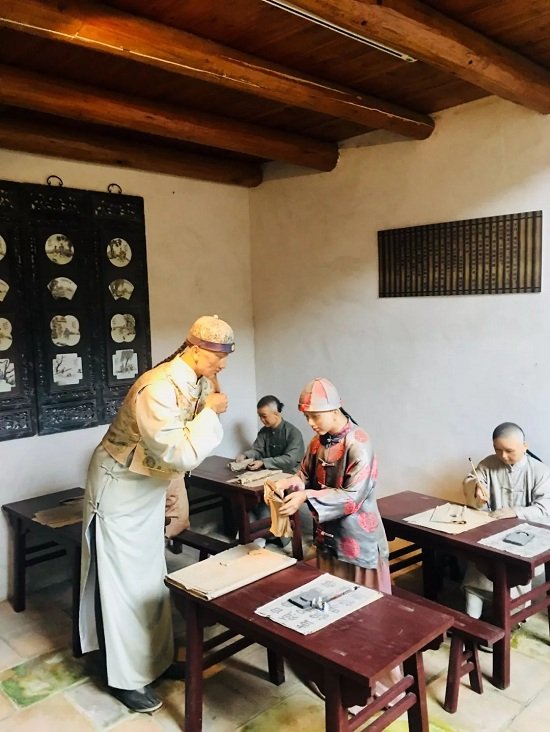 鹤湖新居被誉为“客家第一围” 鹤湖新居被誉为“客家第一围”