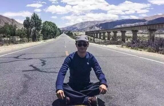 放弃阿里百万年薪,他造了 7 栋纯白色的家 放弃阿里百万年薪,他造了 7 栋纯白色的家