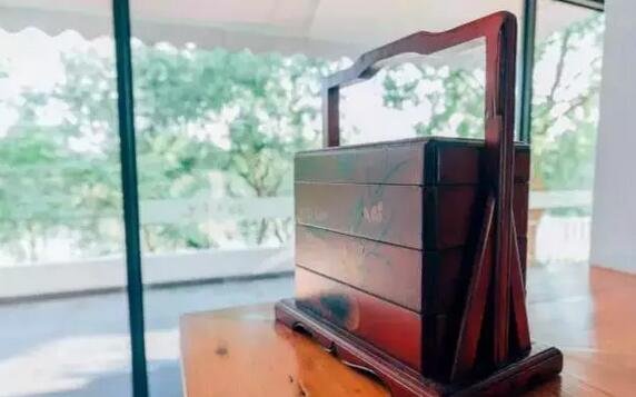 放弃阿里百万年薪,他造了 7 栋纯白色的家 放弃阿里百万年薪,他造了 7 栋纯白色的家