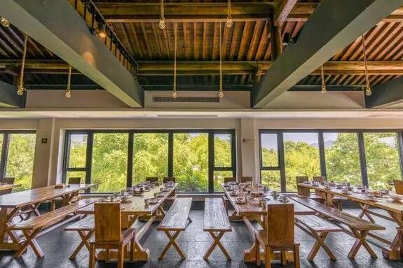 放弃阿里百万年薪,他造了 7 栋纯白色的家 放弃阿里百万年薪,他造了 7 栋纯白色的家