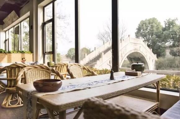 放弃阿里百万年薪,他造了 7 栋纯白色的家 放弃阿里百万年薪,他造了 7 栋纯白色的家