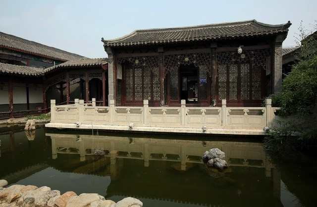 天津石家大院,建筑结构独特,砖木石雕精美,风景优美 天津石家大院,建筑结构独特,砖木石雕精美,风景优美