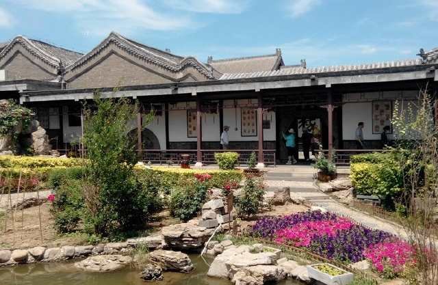 天津石家大院,建筑结构独特,砖木石雕精美,风景优美 天津石家大院,建筑结构独特,砖木石雕精美,风景优美