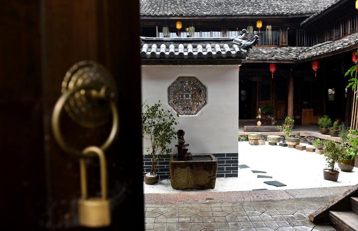 文成下石庄：从“一文不值”到民宿满村