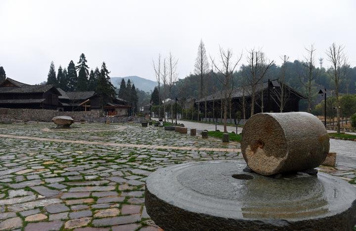 文成下石庄：从“一文不值”到民宿满村