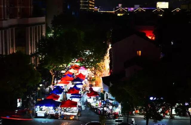 “危房”变身“山景房”,吴山脚下这处老房子让人惊艳! “危房”变身“山景房”,吴山脚下这处老房子让人惊艳!