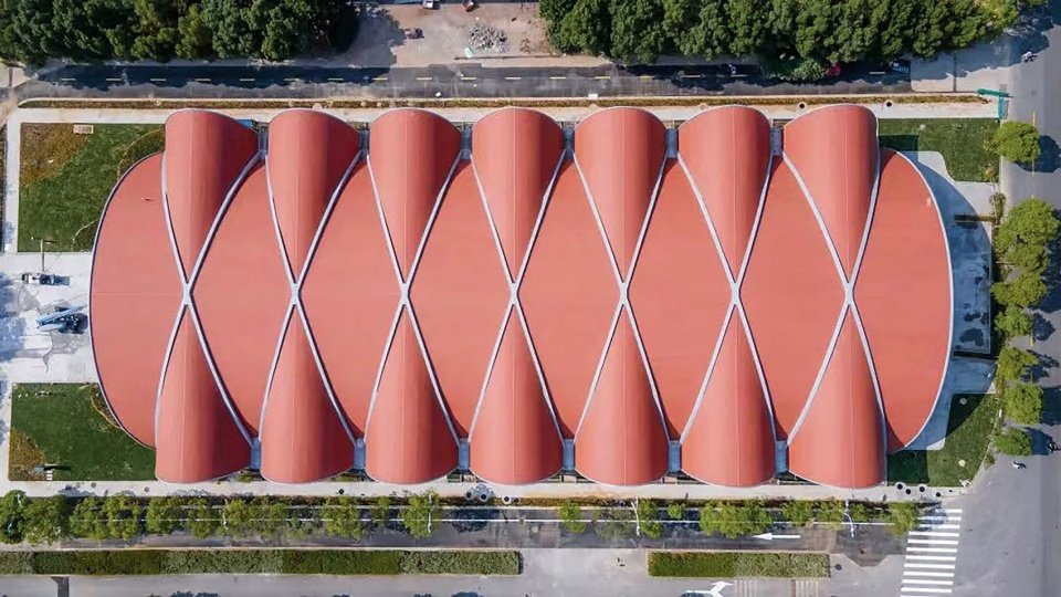 东南大学游泳馆，南京 / 东南大学建筑设计研究院有限公司周琦工作室