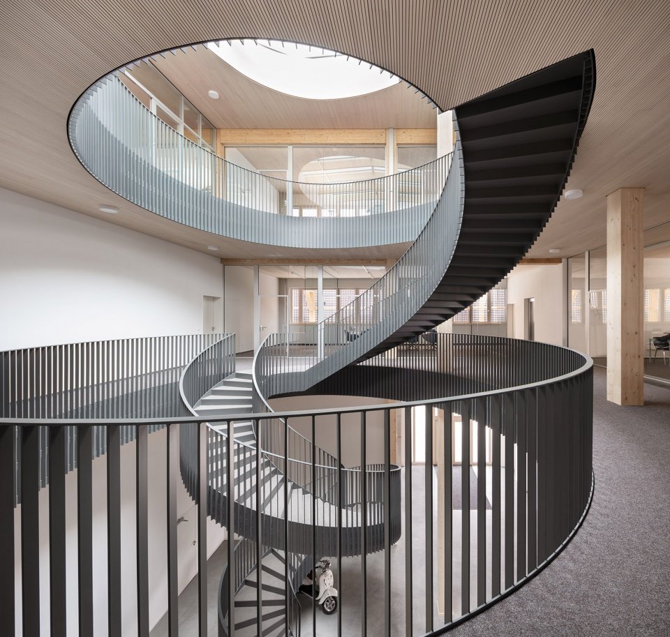Hald & Grunewald 总部大楼，斯图加特 / rundzwei Architekten BDA