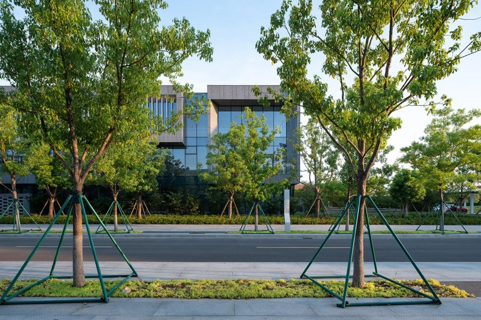 海宁浙江大学国际校区北侧办公园区 / 奥雅设计