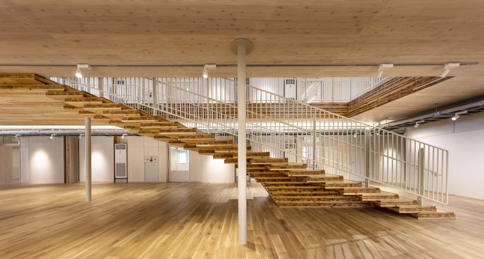 昭和学院小学西楼，日本 / 株式会社日建设计
