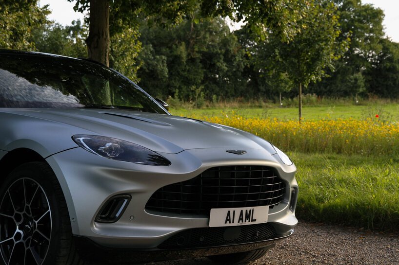 2021 年阿斯顿·马丁 DBX 回顾:将运动带回 SUV 2021 年阿斯顿·马丁 DBX 回顾:将运动带回 SUV