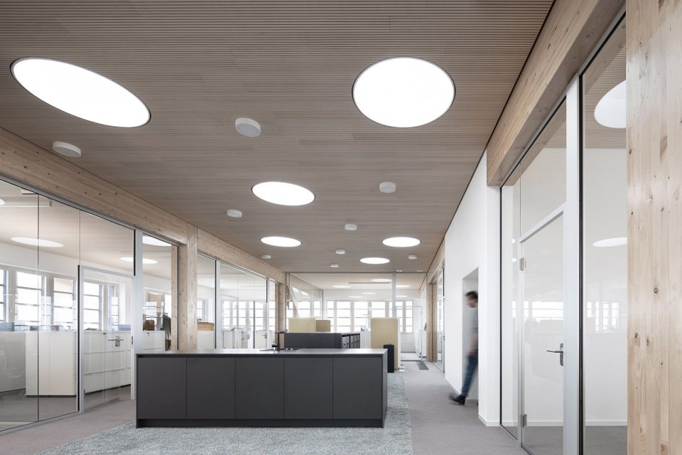 Hald & Grunewald 总部大楼，斯图加特 / rundzwei Architekten BDA