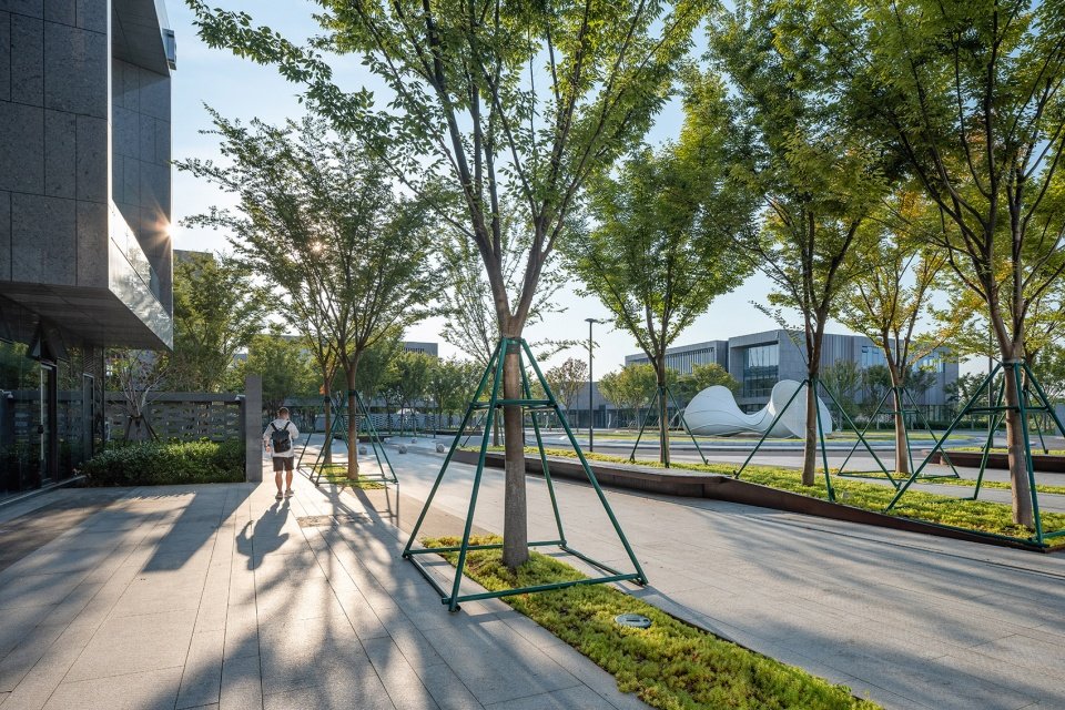 海宁浙江大学国际校区北侧办公园区 / 奥雅设计