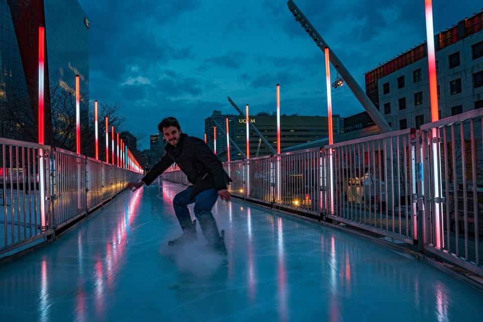 第 24 届蒙特利尔灯光节“环形冰场”装置 / Montréal en Lumière