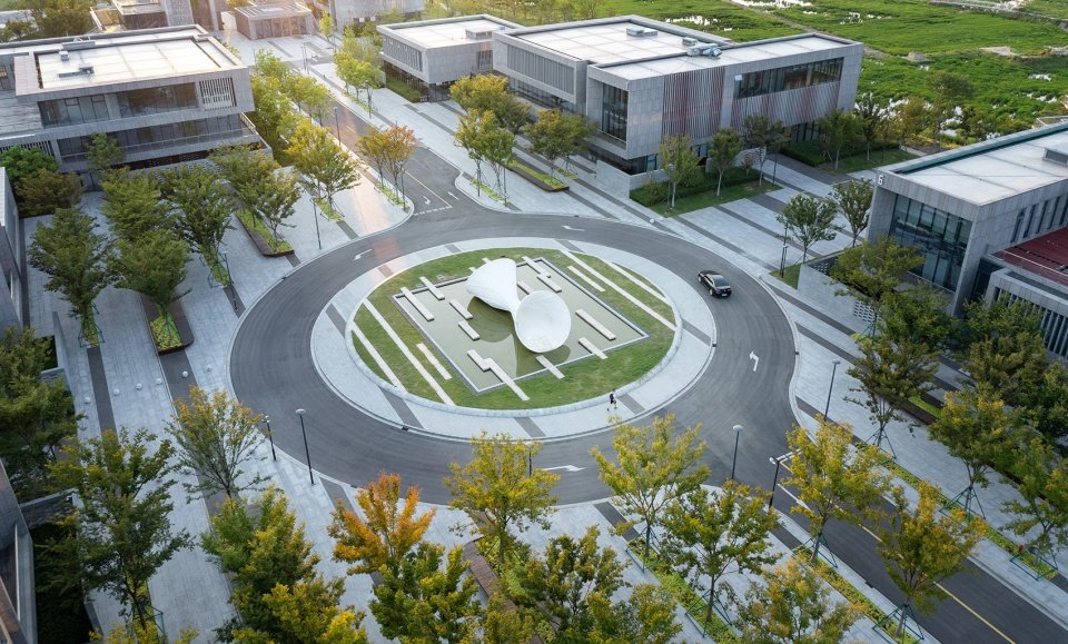 海宁浙江大学国际校区北侧办公园区 / 奥雅设计