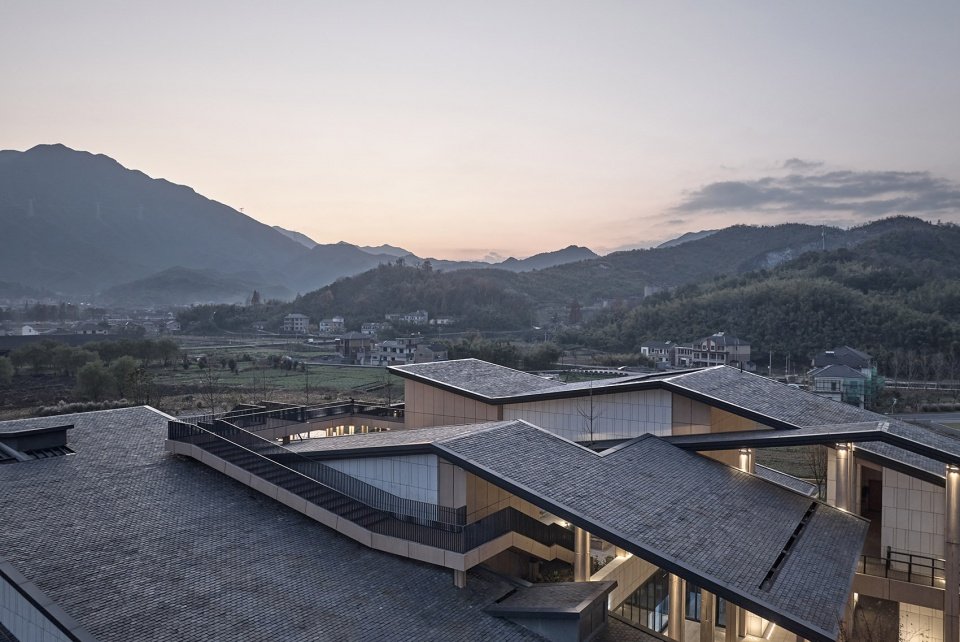 余村游客综合服务中心，浙江 / 杭州在地建筑设计事务所 + 中国美术学院风景建筑设计研究总院有限公司