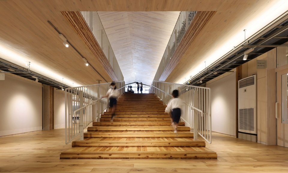 昭和学院小学西楼，日本 / 株式会社日建设计