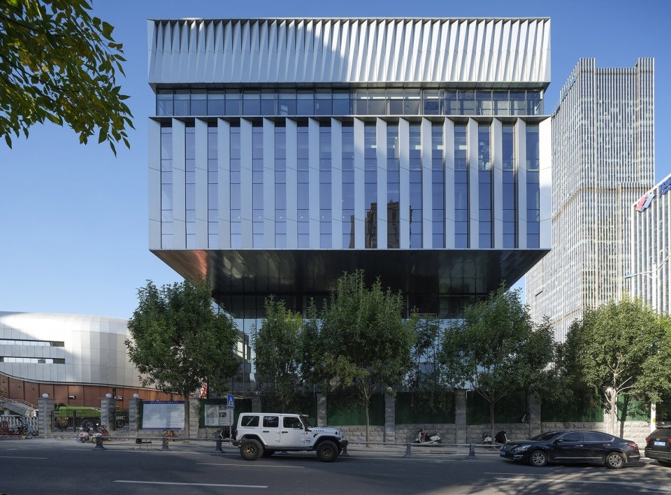 国家重型汽车工程技术研究中心,济南 / CCDI 21 设计工作室 国家重型汽车工程技术研究中心,济南 / CCDI 21 设计工作室