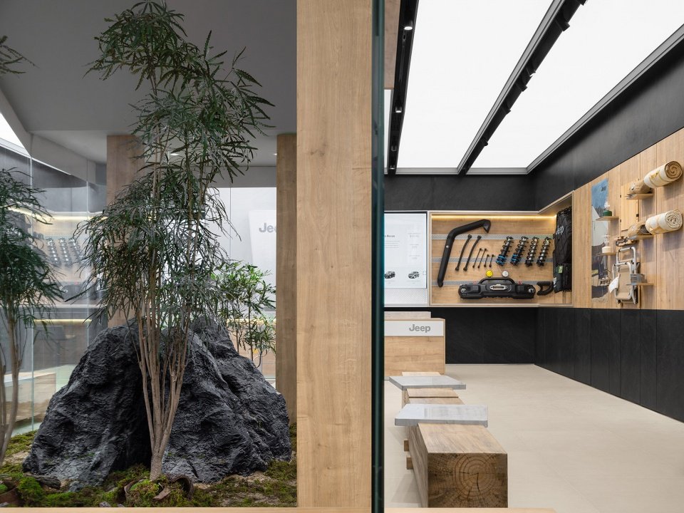 Jeep 全球首家探享中心概念店，上海 / INGROUP