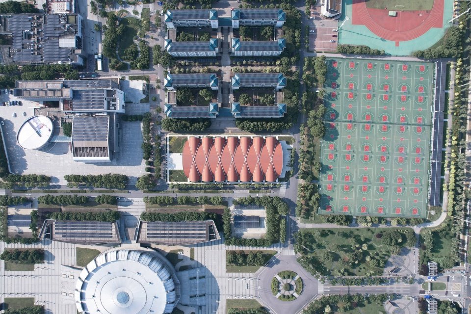 东南大学游泳馆，南京 / 东南大学建筑设计研究院有限公司周琦工作室