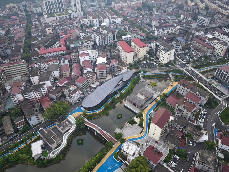 万安县十八口塘鱼文化馆，江西 / 上海交通大学奥默默工作室