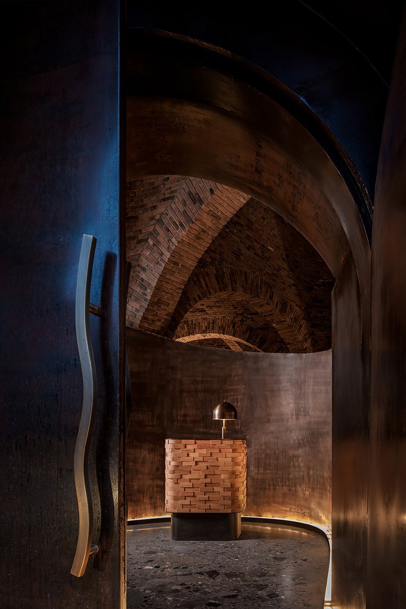 CCD 将罗旭的云端大地艺术变成中国独特的用餐体验