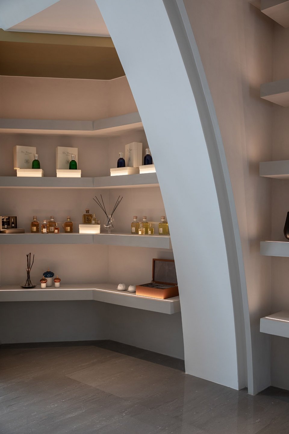 悦 + Deco 生活美学馆 / 杭州时上建筑空间设计事务所