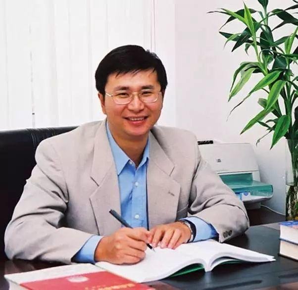 第一位被撤销院士称号的李宁被捕四年却至今未审