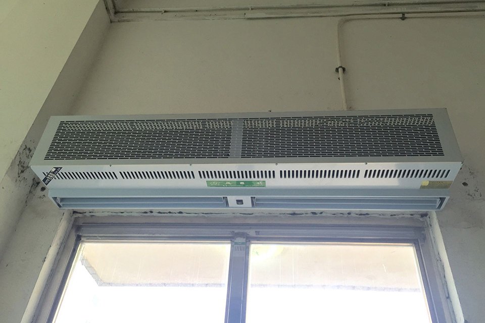 餐饮行业换气设备很重要,风幕机、换气扇风机选型知识了解下 餐饮行业换气设备很重要,风幕机、换气扇风机选型知识了解下