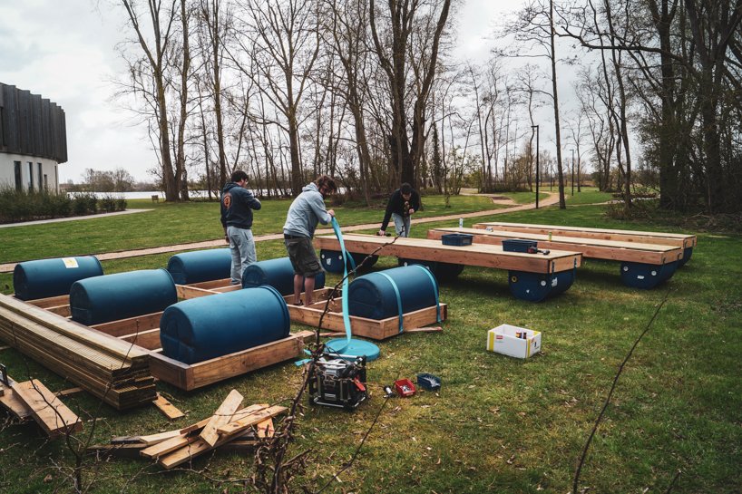 比利时湖上的 8 个酒店木筏将重温您儿时的梦想